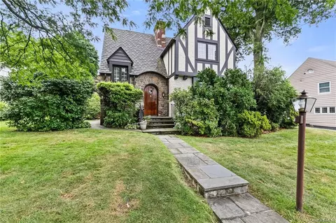 22 Alden Ave, Yonkers, NY 10710