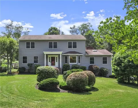 1 Aida Ln, Cortlandt, NY 10567