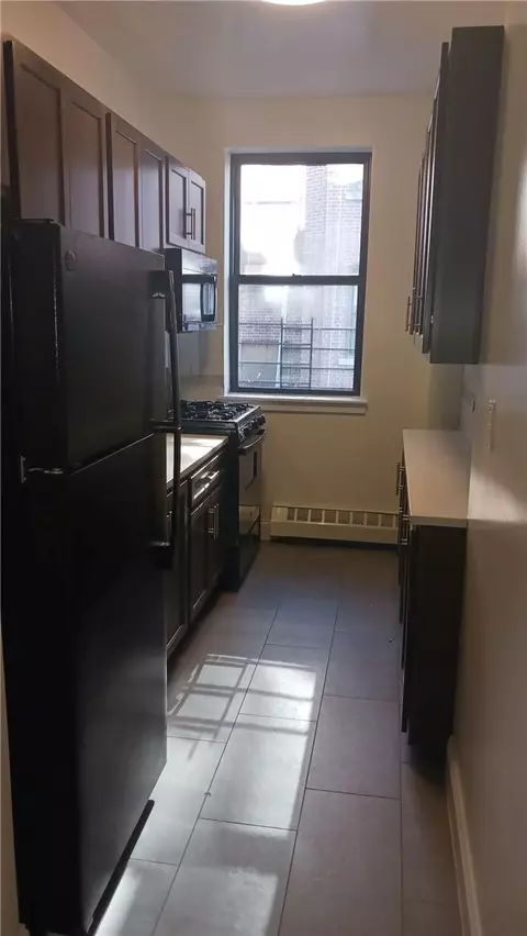 943 Teller Ave #3A, New York, NY 10451