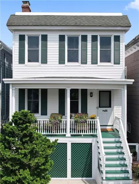 18 N Dutcher St, Greenburgh, NY 10533