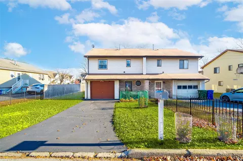 24 Palmer Ave, Middletown, NY 10940
