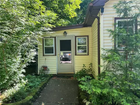 2457 State Route 207, Hamptonburgh, NY 10916