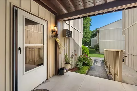 55 Patterson Village Ct, Patterson, NY 12563