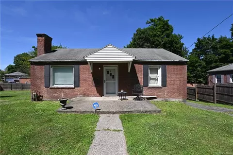 5 Jamison Pl, Newburgh, NY 12550