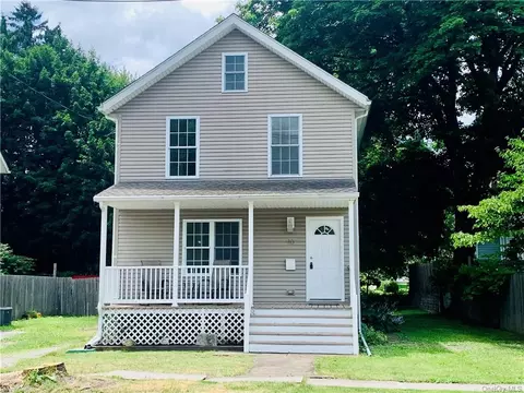 90 South St, Warwick, NY 10990