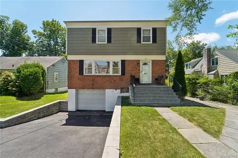 213 Davis Ave, White Plains, NY 10605
