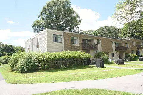 216 Vista On The Lk, Carmel, NY 10512