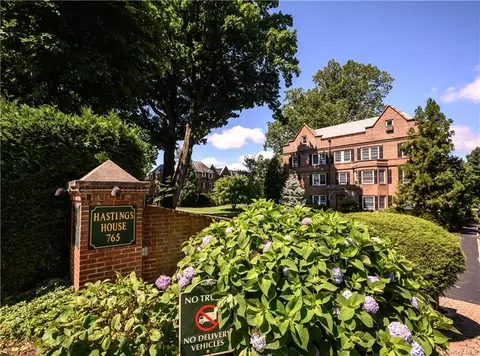 765 N Broadway #7A, Greenburgh, NY 10706