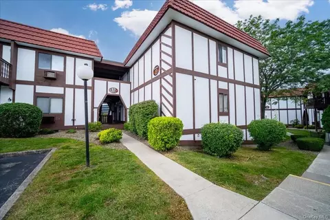 13 Skyline Dr #13, Fishkill, NY 12524