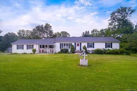 326 Brimstone Hill Rd, Shawangunk, NY 12566