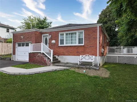 32 Crescent Ave, Newburgh, NY 12550