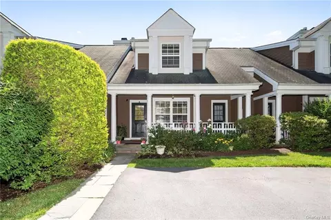 35 Deer Tree Ln, Briarcliff Manor, NY 10510