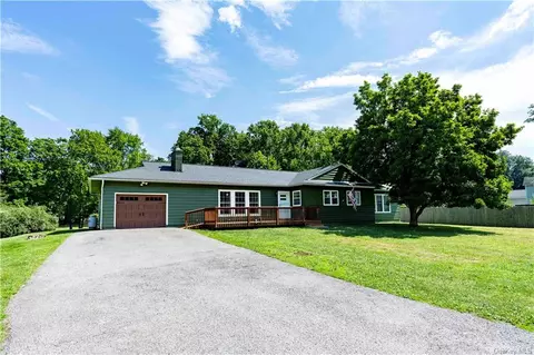 85 Delavergne Ave, Poughkeepsie, NY 12590