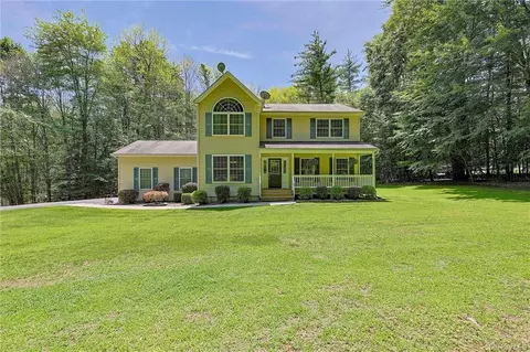 56 Roe Rd, Mamakating, NY 12721