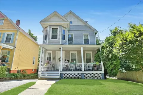 12 Maple St, Mount Pleasant, NY 10591