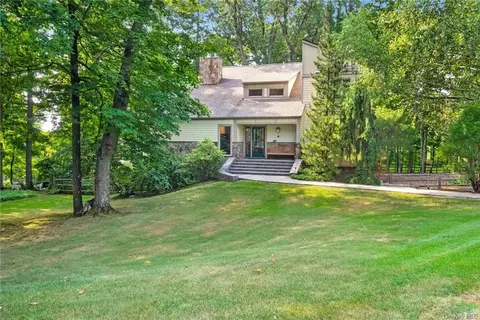 308 Law Rd, Briarcliff Manor, NY 10510