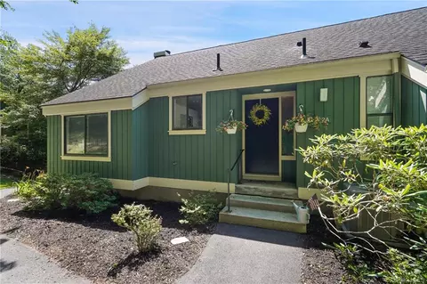 22 Heritage Hls #A, Somers, NY 10589