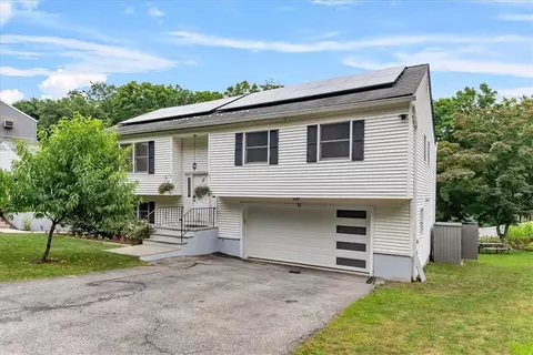 10 Stephens Ln, Mount Pleasant, NY 10595