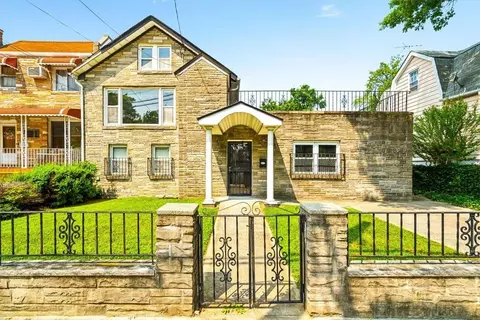 2555 Eastchester Rd, New York, NY 10469