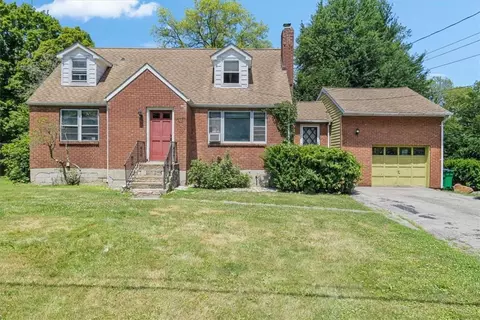 14 Petticoat Ln, Beacon, NY 12508