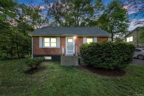 140-142 Belvedere Rd, Beacon, NY 12508