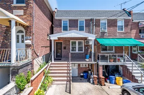 1652 Hering Ave, New York, NY 10461