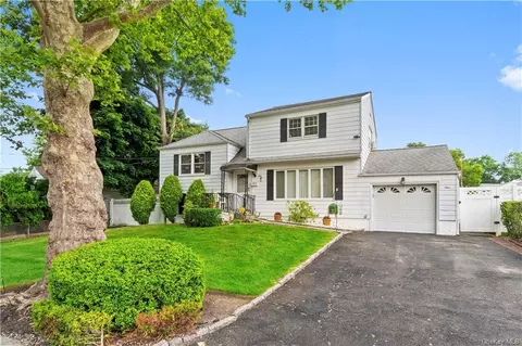 9 Rugby Rd, Yonkers, NY 10710