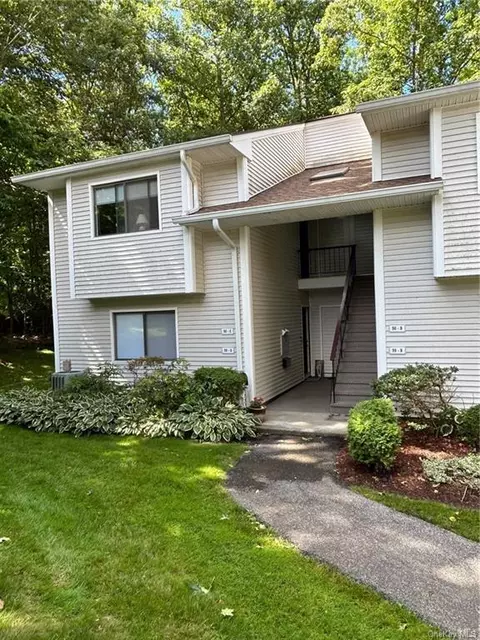 90 Molly Pitcher Ln #A, Yorktown, NY 10598