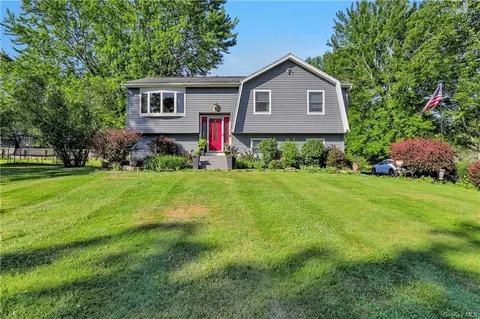 7 Conning Ave, Wallkill, NY 10941