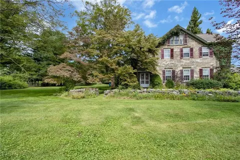 447 Scotchtown Collabar Rd, Wallkill, NY 10941
