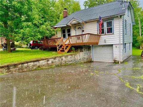 19 Rock Ridge Ave, Thompson, NY 12701