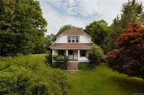 16 Dietz Rd, Callicoon, NY 12748