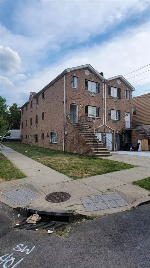 1114 Adee Ave, New York, NY 10469
