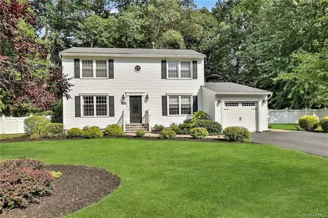 40 Cardinal St, Orangetown, NY 10965