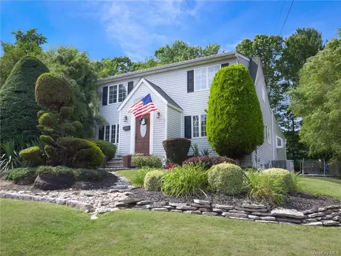 321 Manor Blvd, Orangetown, NY 10965