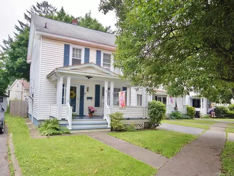 61 Manitou Ave, Poughkeepsie, NY 12603