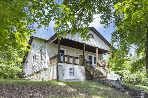 833 Homestead Ave, Maybrook, NY 12543