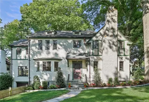 6 Farley Rd, Scarsdale, NY 10583