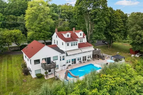 1863 Broadway, Esopus, NY 12429