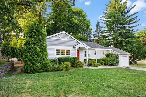 194 Crest Dr, Greenburgh, NY 10591