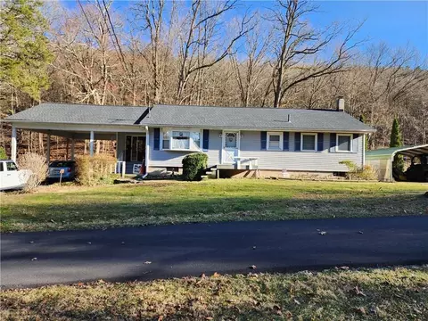 64 Neversink Dr, Deerpark, NY 12771