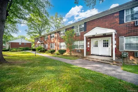 5 Wildwood Dr #15C, Wappinger, NY 12590