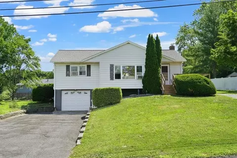 220 Meadow Hill Rd, Newburgh, NY 12550