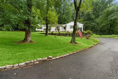 8 Limestone Rd, North Castle, NY 10504