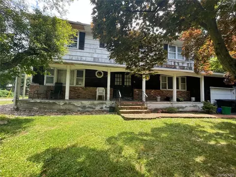 88 S Southgate Dr, Ramapo, NY 10977