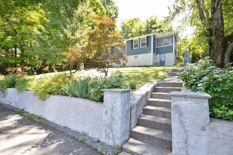 1 Garland Trl, Monroe, NY 10950