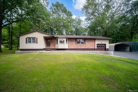 222 Plains Rd, Shawangunk, NY 12589