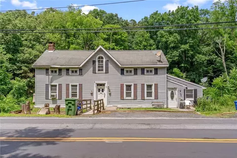 77 Randall St, Florida, NY 10921