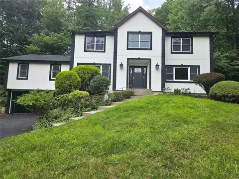 15 Nicole Way, Ramapo, NY 10977
