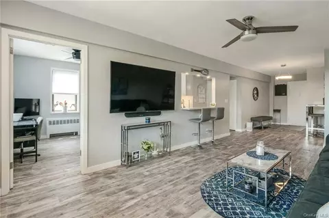 640 Pelham Rd #5A, New Rochelle, NY 10805